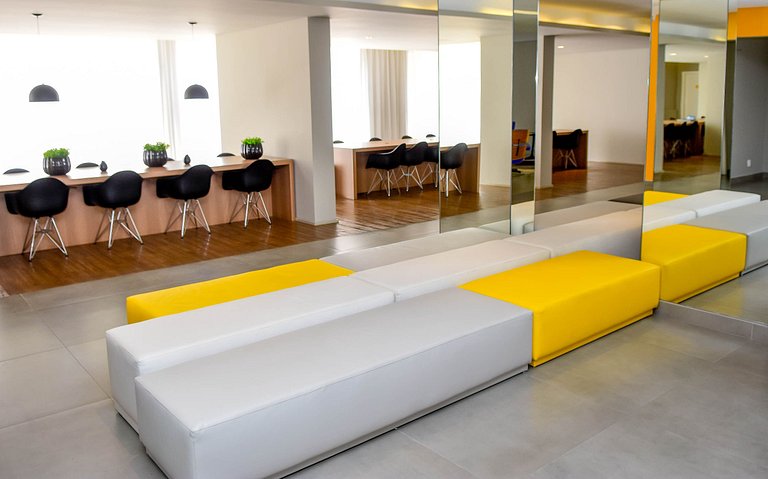 Charmos Studio proximo Allianz com garagem