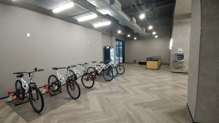 Luxo e Espaço no Coração da Vil Olímpia -C/Garagem