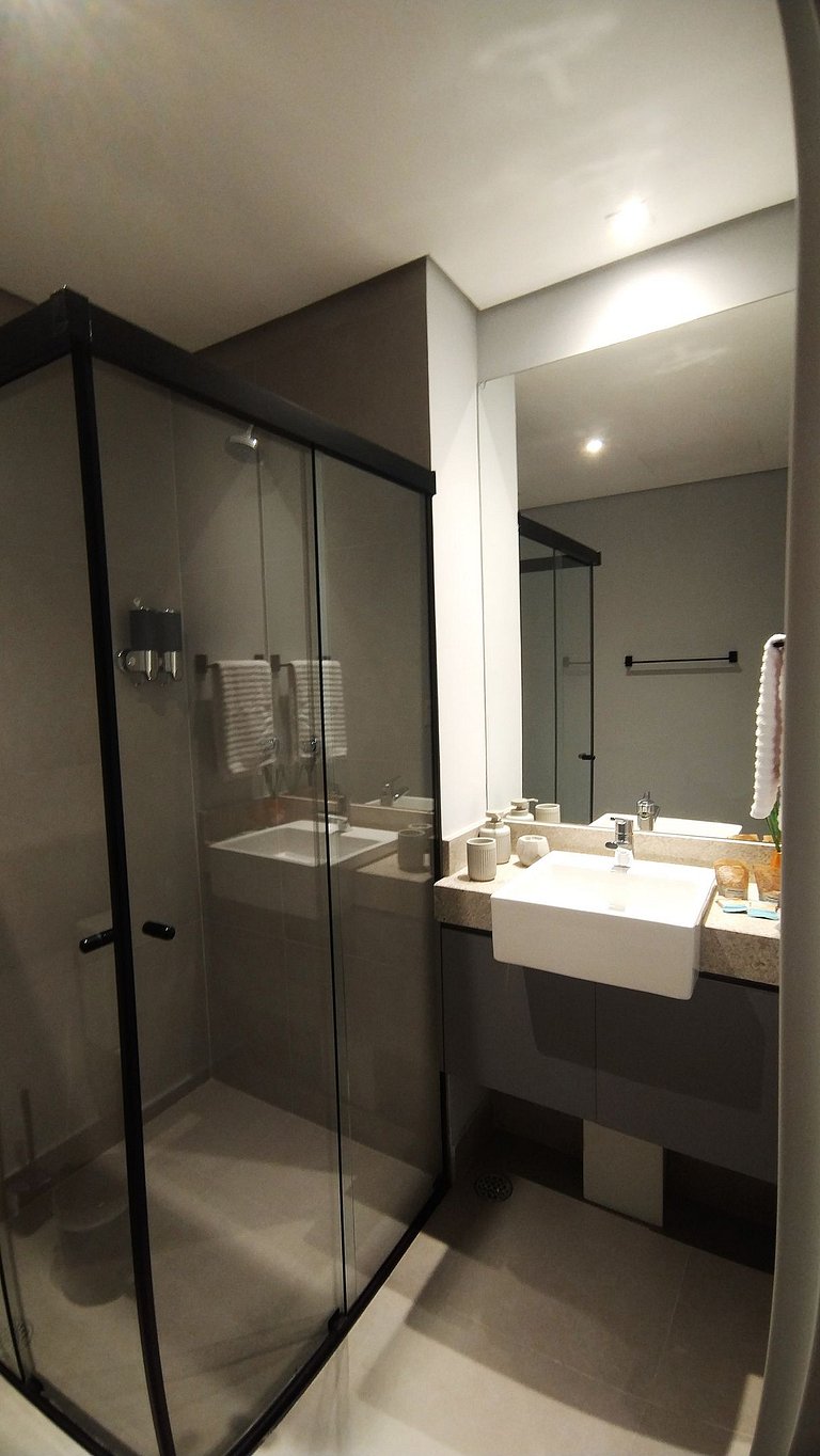 Belo Studio Pinheiros a 200 mts Metro Oscar Freire