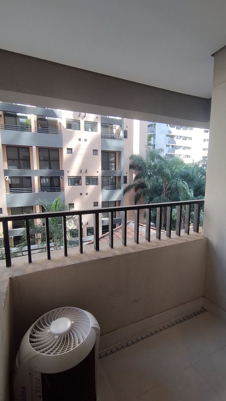 Belo Studio Pinheiros a 200 mts Metro Oscar Freire