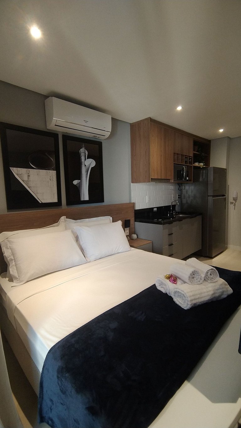 Belo Studio Pinheiros a 200 mts Metro Oscar Freire