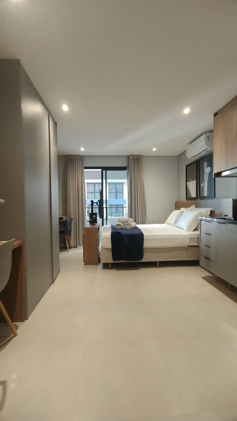 Belo Studio Pinheiros a 200 mts Metro Oscar Freire