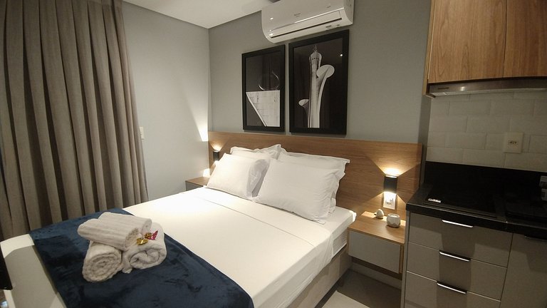 Belo Studio Pinheiros a 200 mts Metro Oscar Freire