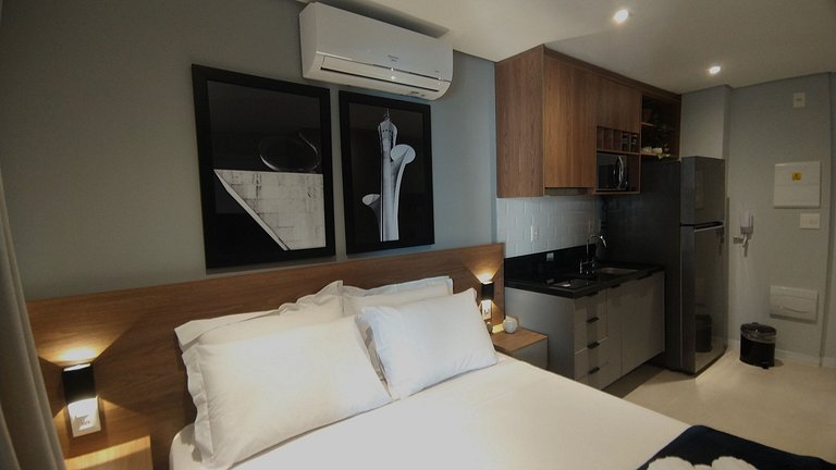 Belo Studio Pinheiros a 200 mts Metro Oscar Freire
