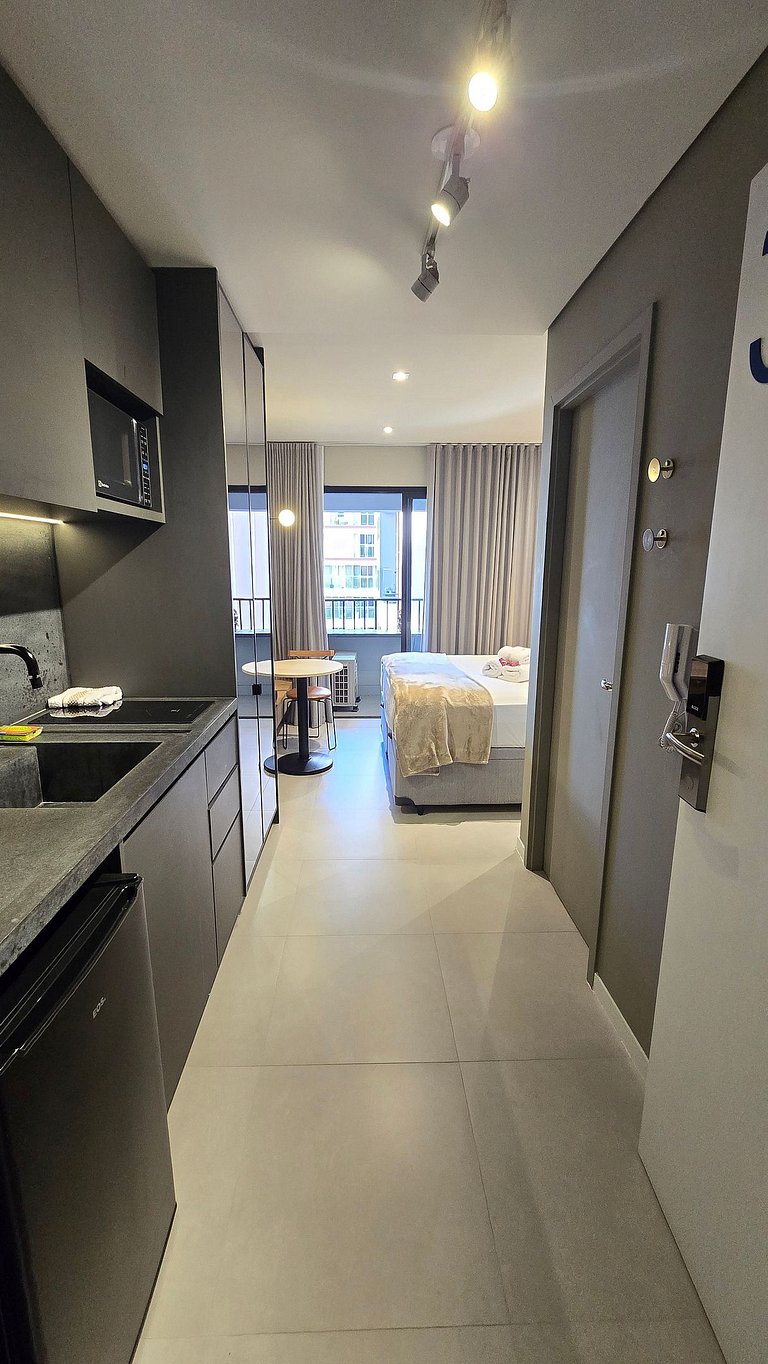 Studio Pinheiros a 200 mts Metro Oscar Freire