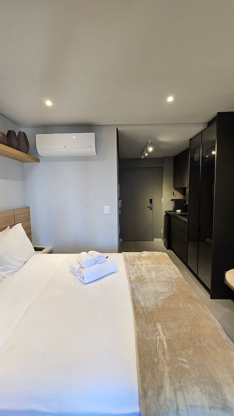 Studio Pinheiros a 200 mts Metro Oscar Freire