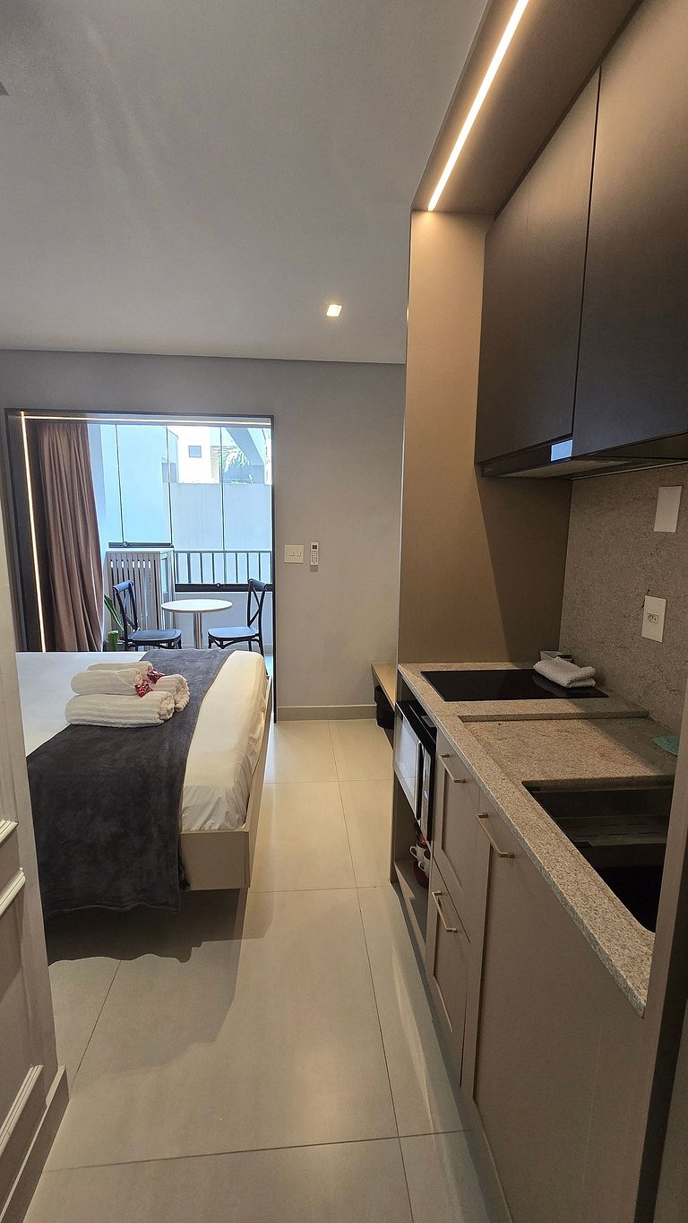Studio Pinheiros a 200 mts Metrô Oscar Freire