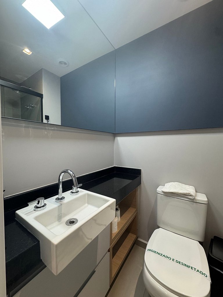 Belo Studio Prox. Metrô Santa Cruz / Cama QUEEN