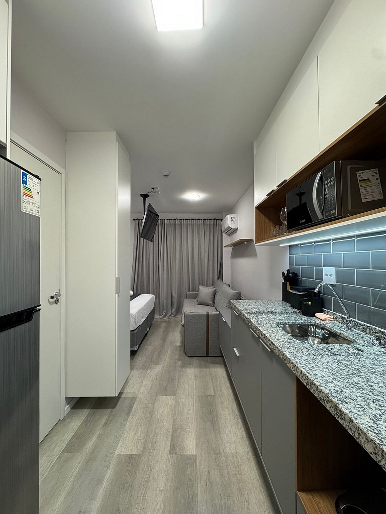 Studio Conforto em Pinheiros/ Sacada / 2 min metro