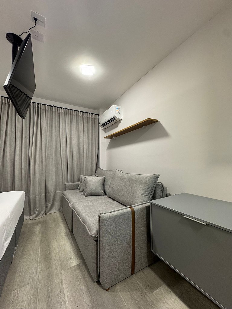 Studio Conforto em Pinheiros/ Sacada / 2 min metro