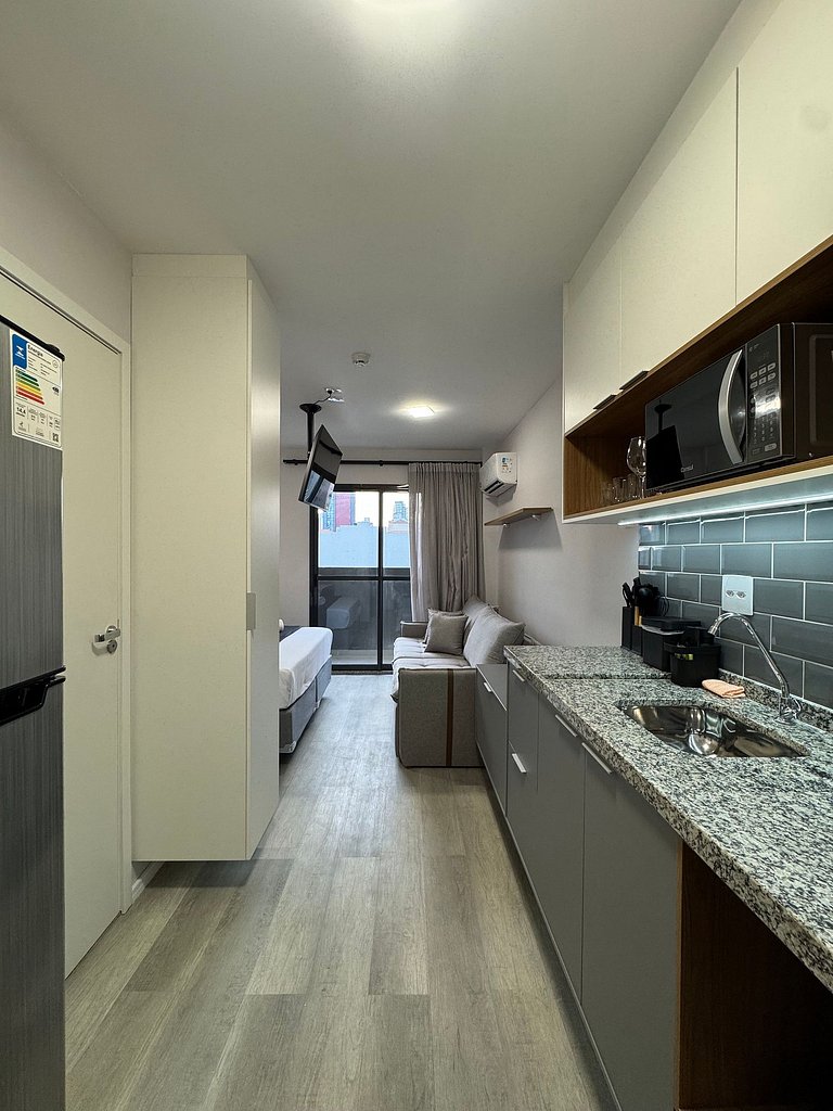 Studio Conforto em Pinheiros/ Sacada / 2 min metro