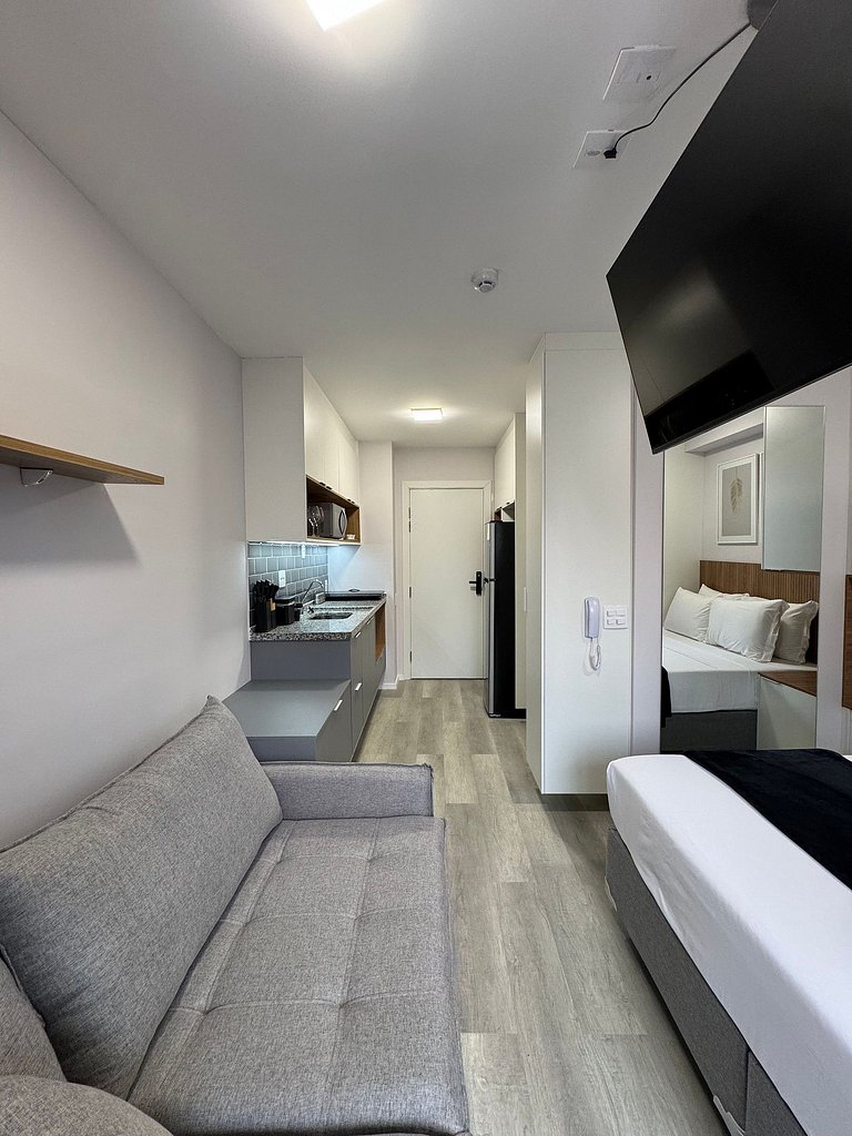 Studio Conforto em Pinheiros/ Sacada / 2 min metro