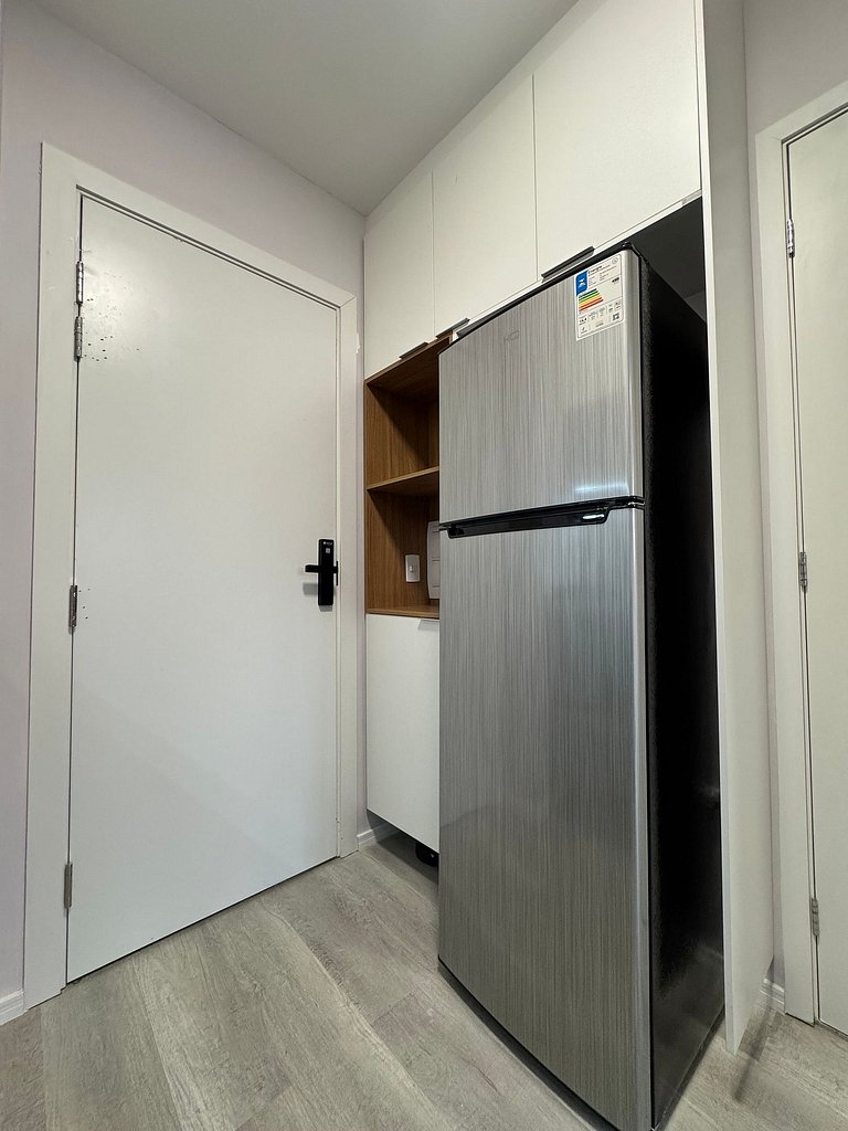 Studio Conforto em Pinheiros/ Sacada / 2 min metro