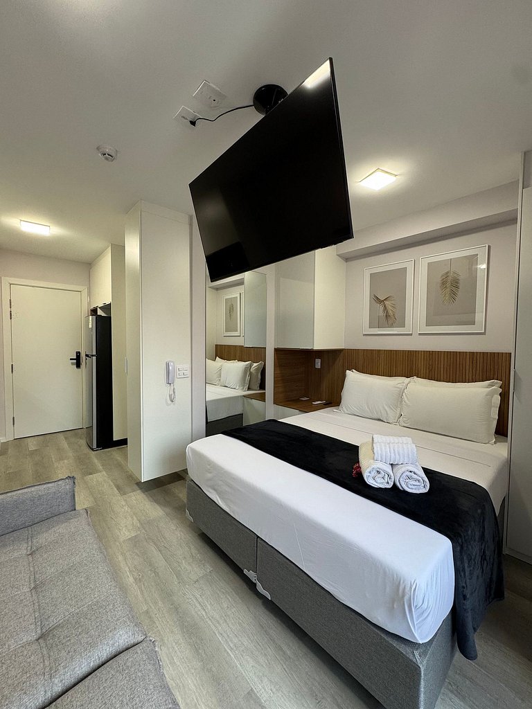 Studio Conforto em Pinheiros/ Sacada / 2 min metro