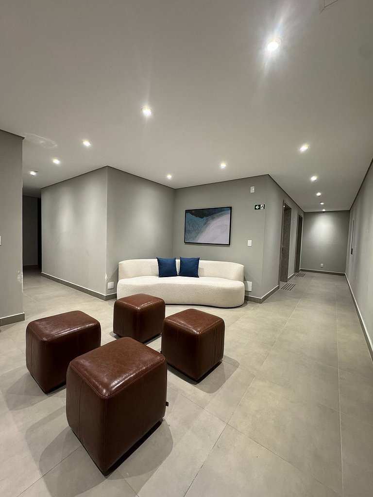 Studio Conforto em Pinheiros/ Sacada / 2 min metro