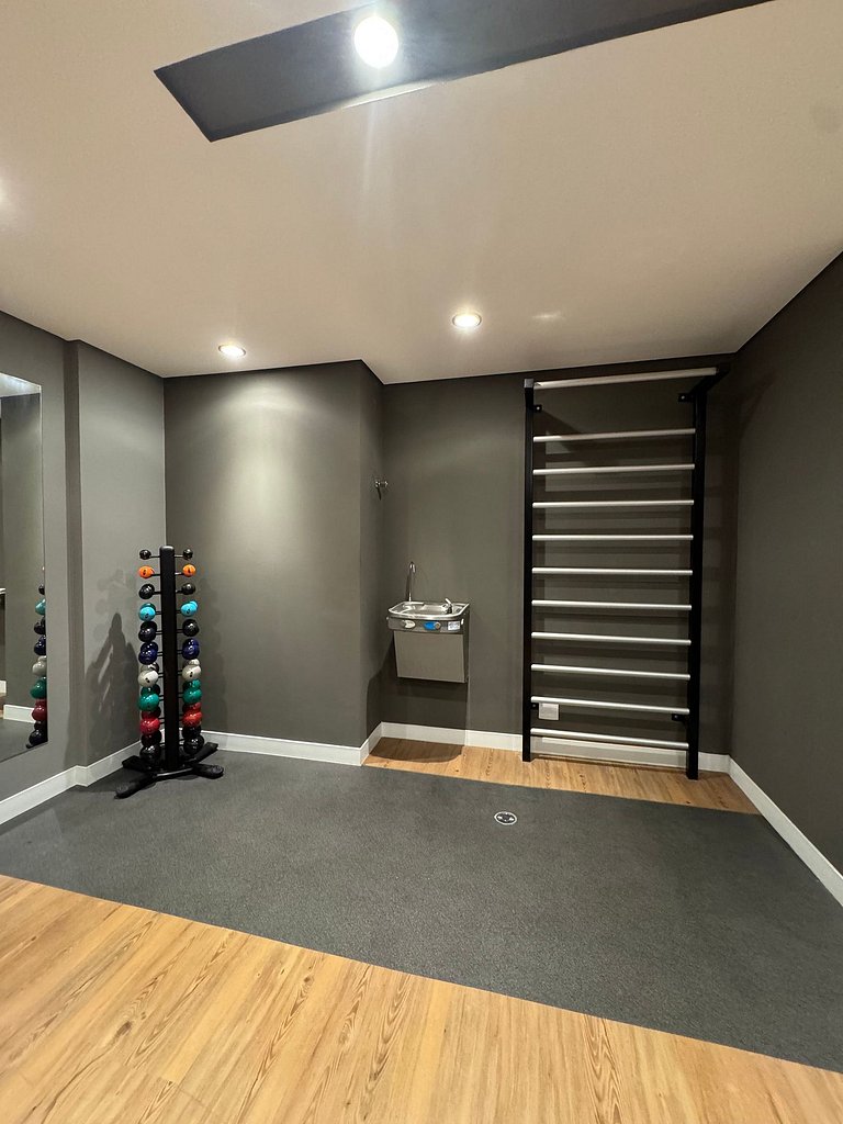 Studio Conforto em Pinheiros/ Sacada / 2 min metro