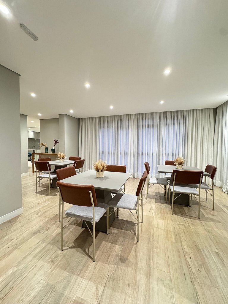 Studio Conforto em Pinheiros/ Sacada / 2 min metro
