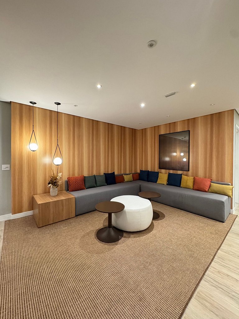 Studio Conforto em Pinheiros/ Sacada / 2 min metro