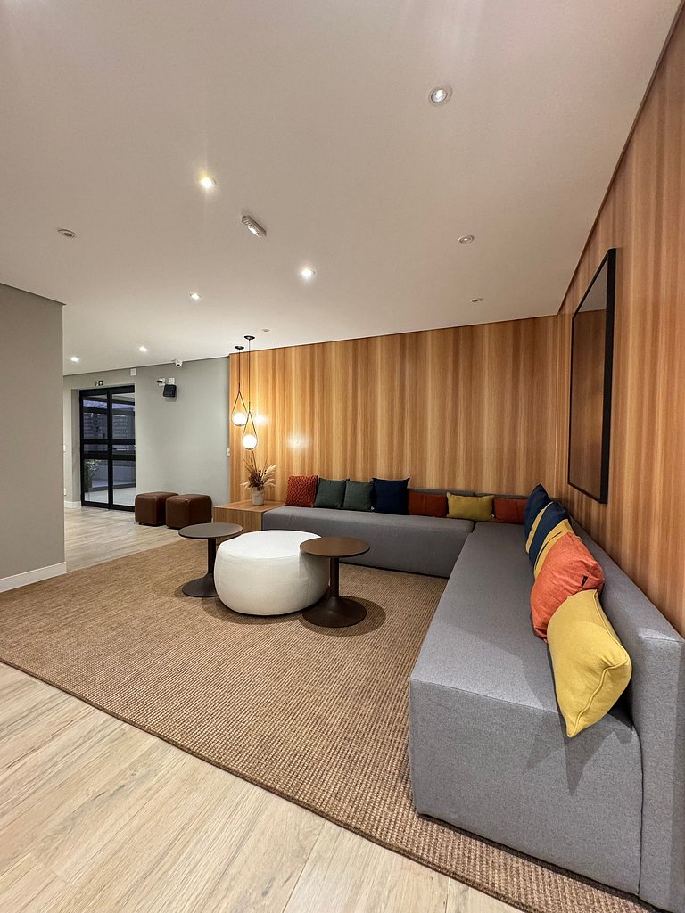 Studio Conforto em Pinheiros/ Sacada / 2 min metro