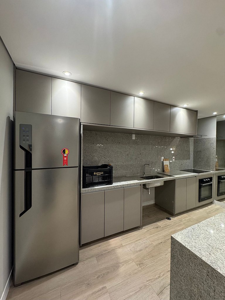 Studio Conforto em Pinheiros/ Sacada / 2 min metro