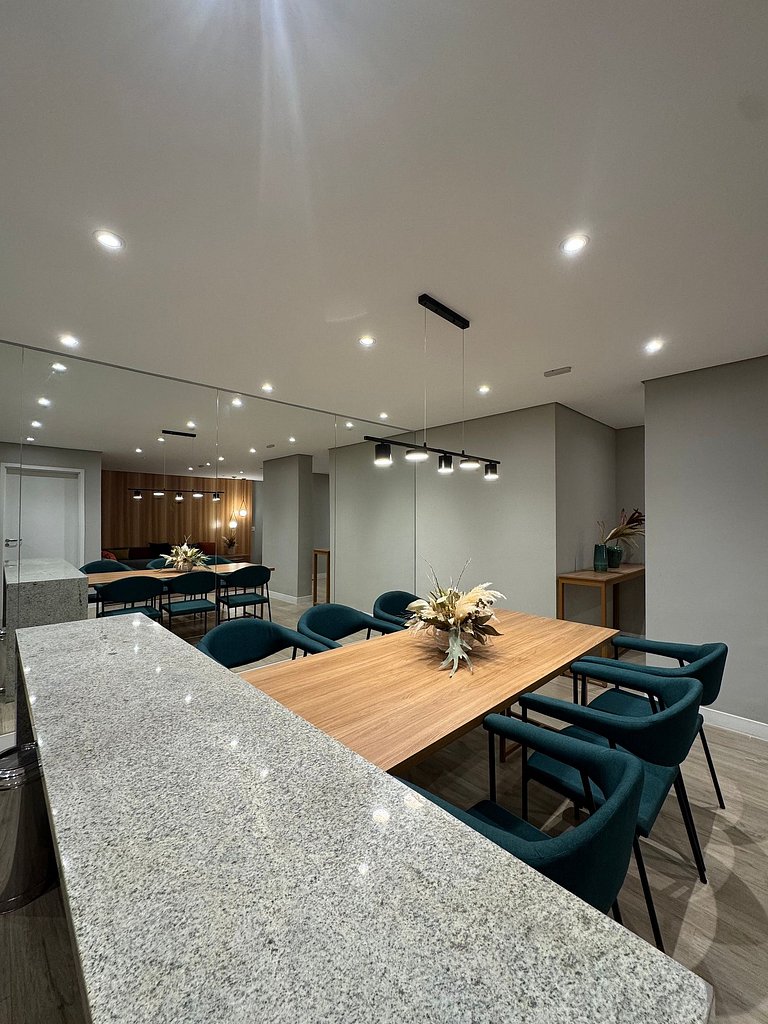 Studio Conforto em Pinheiros/ Sacada / 2 min metro