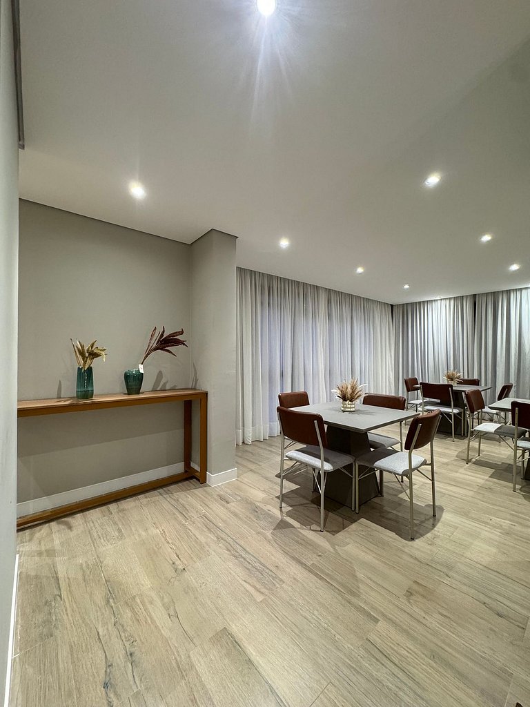 Studio Conforto em Pinheiros/ Sacada / 2 min metro