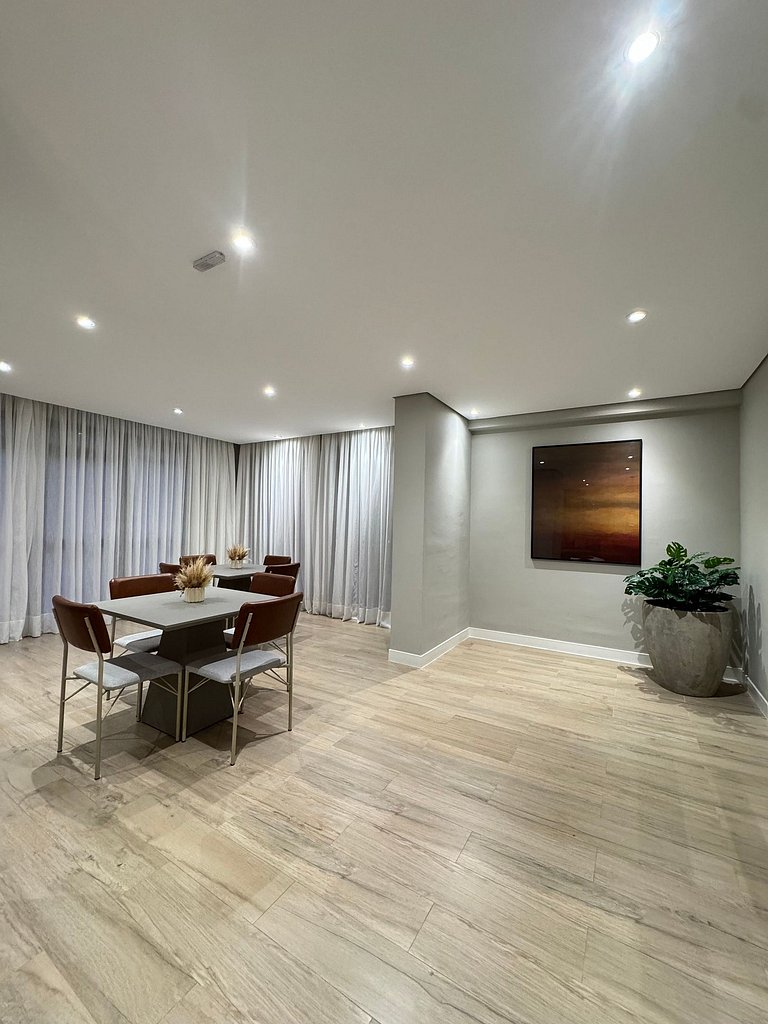 Studio Conforto em Pinheiros/ Sacada / 2 min metro