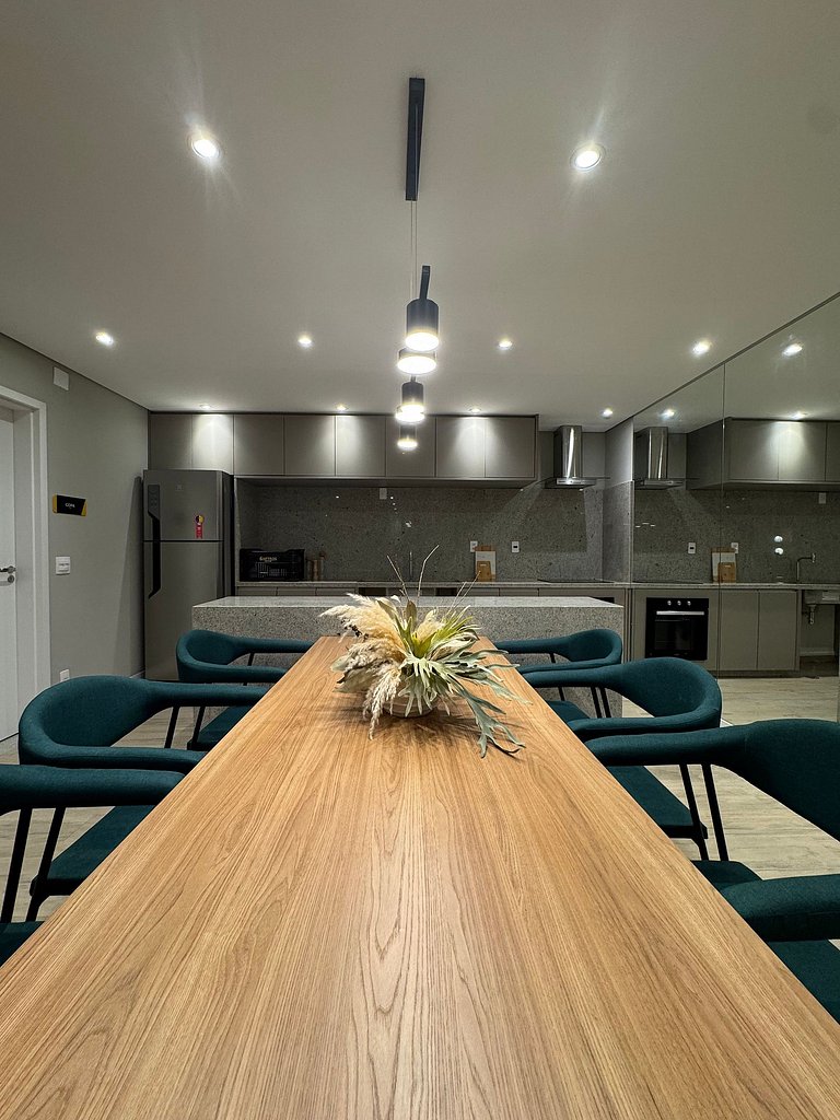 Studio Conforto em Pinheiros/ Sacada / 2 min metro