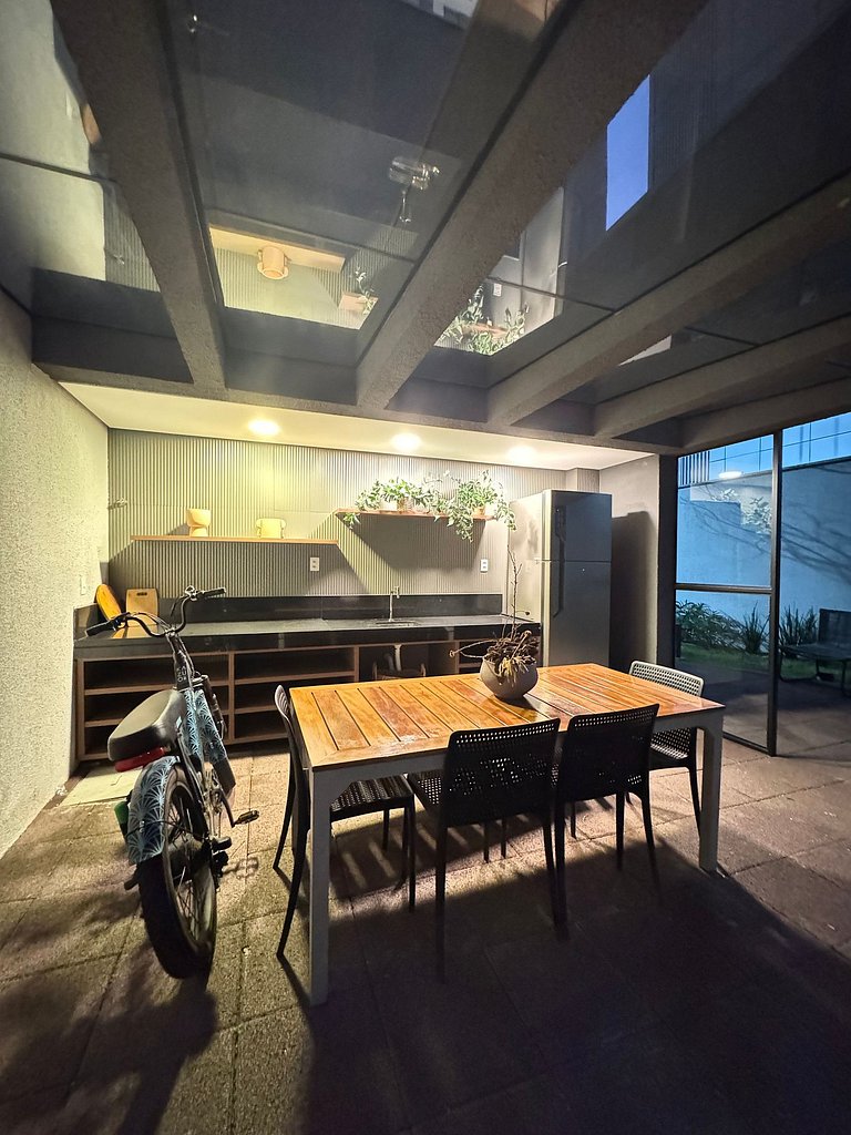 Studio Conforto em Pinheiros/ Sacada / 2 min metro