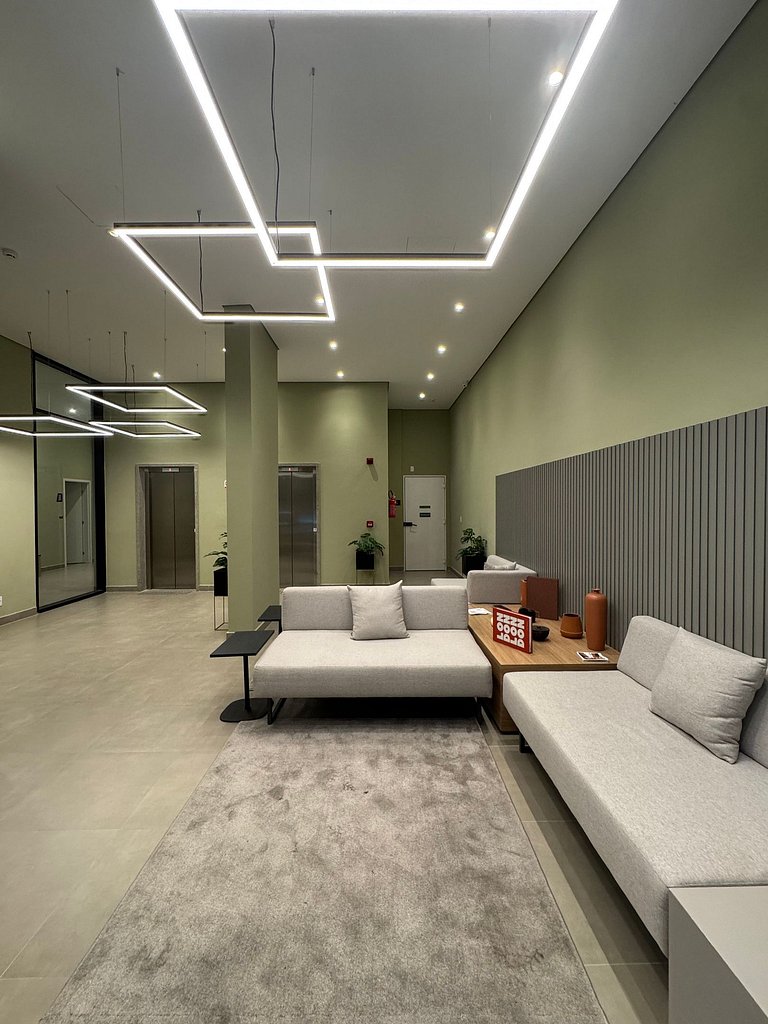 Studio Conforto em Pinheiros/ Sacada / 2 min metro