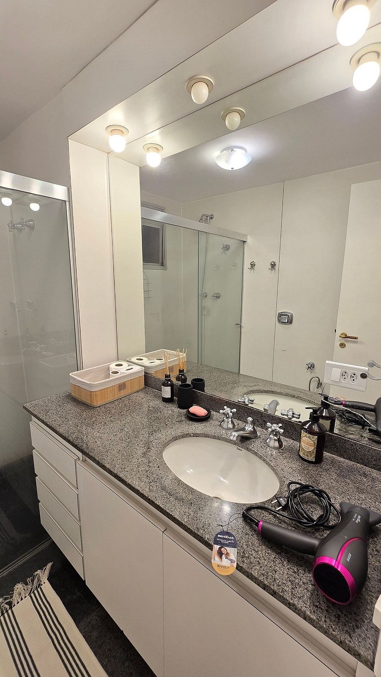 Amplo Apartamento Pinheiros/Cama King/Garagem