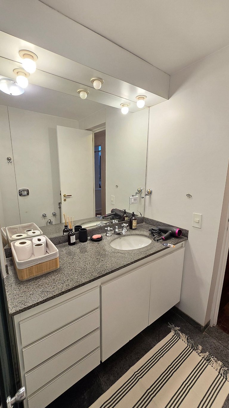 Amplo Apartamento Pinheiros/Cama King/Garagem
