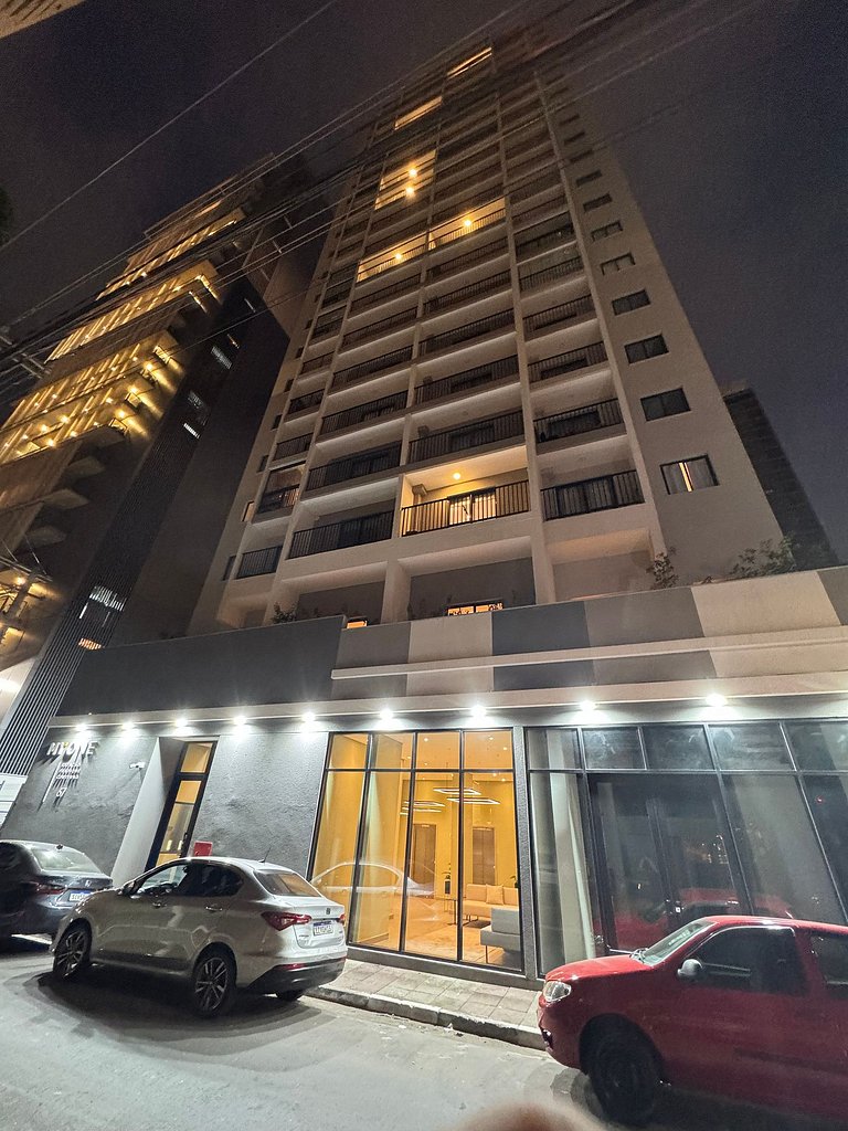 Studio Conforto em Pinheiros/ Sacada / 2 min metro