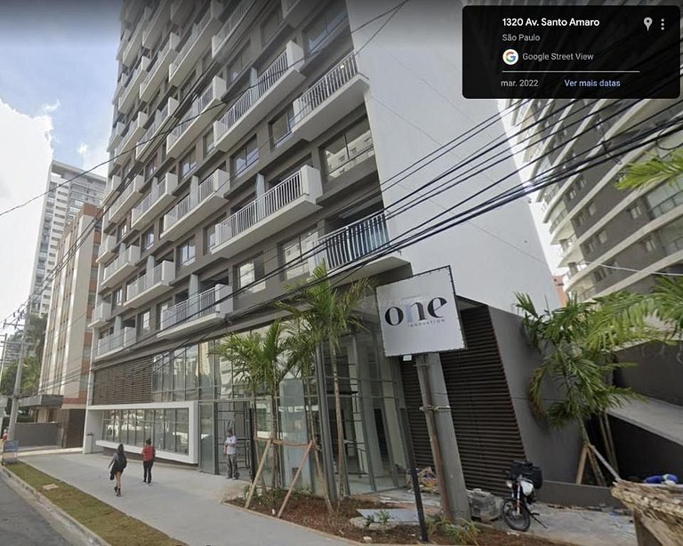 Studio Confortável e completo no Itaim com Sacada