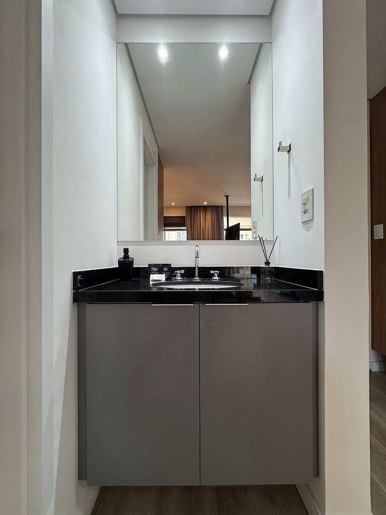 Amplo Apart Vila Mariana/Garagem/Piscina/Academia