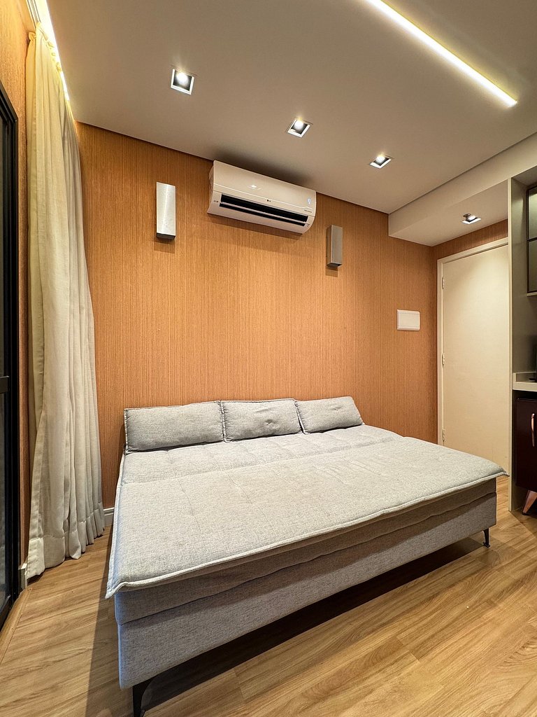 Elegância no Itaim /Cama King/Piscina/Restaurante