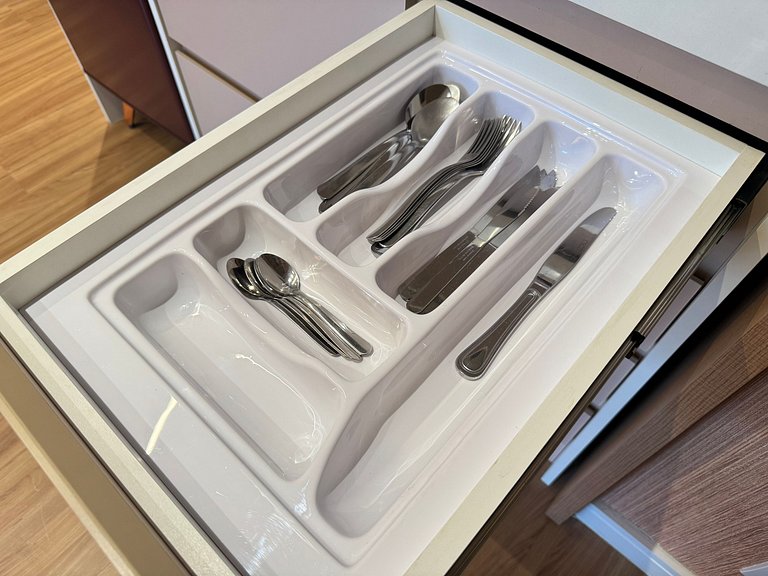 Elegância no Itaim /Cama King/Piscina/Restaurante