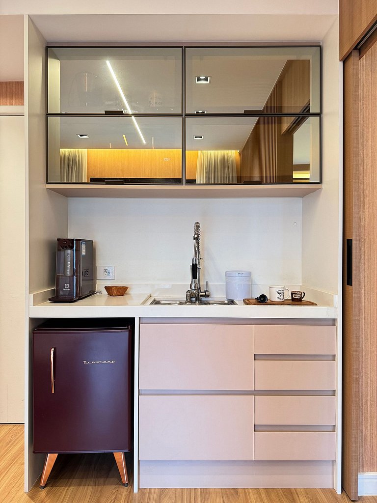 Elegância no Itaim /Cama King/Piscina/Restaurante