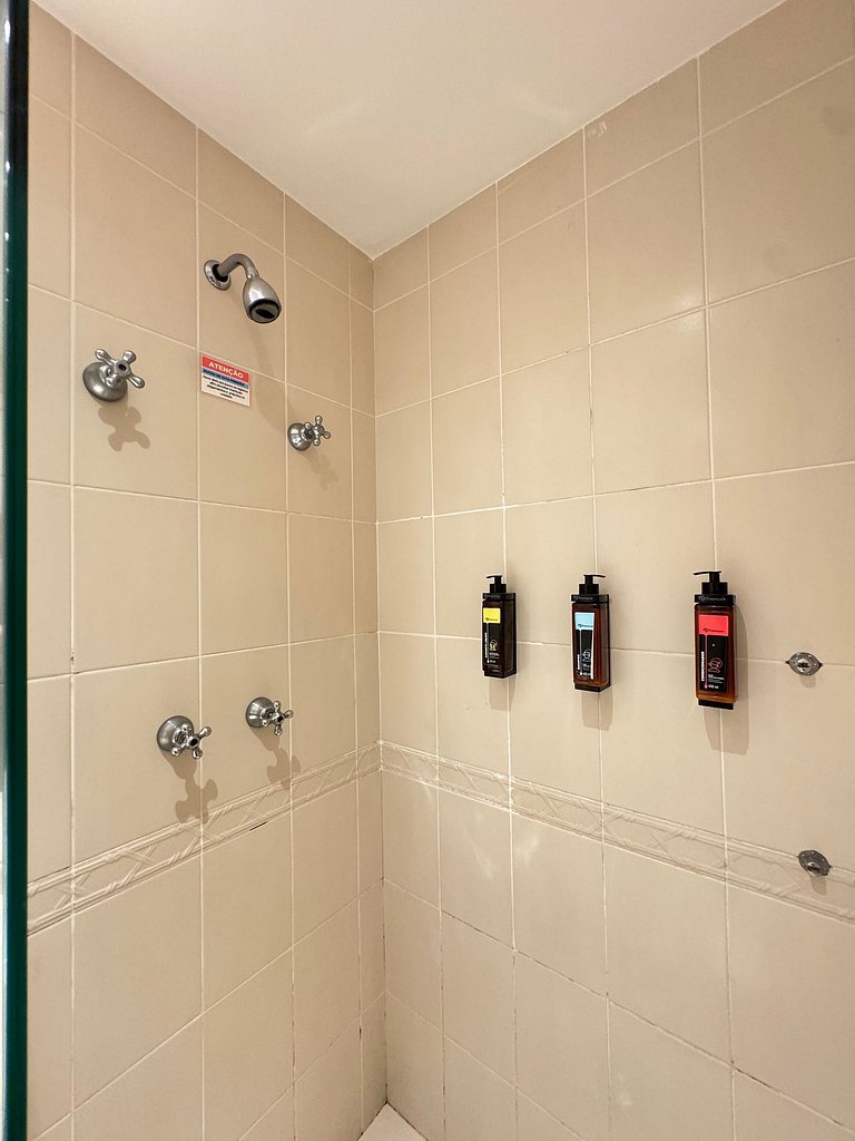 Elegância no Itaim /Cama King/Piscina/Restaurante