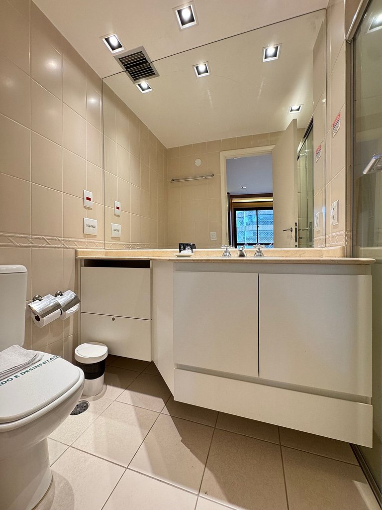 Elegância no Itaim /Cama King/Piscina/Restaurante