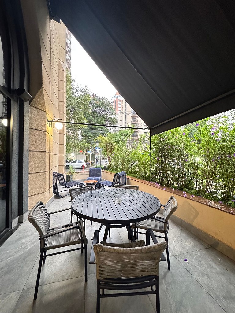 Elegância no Itaim /Cama King/Piscina/Restaurante