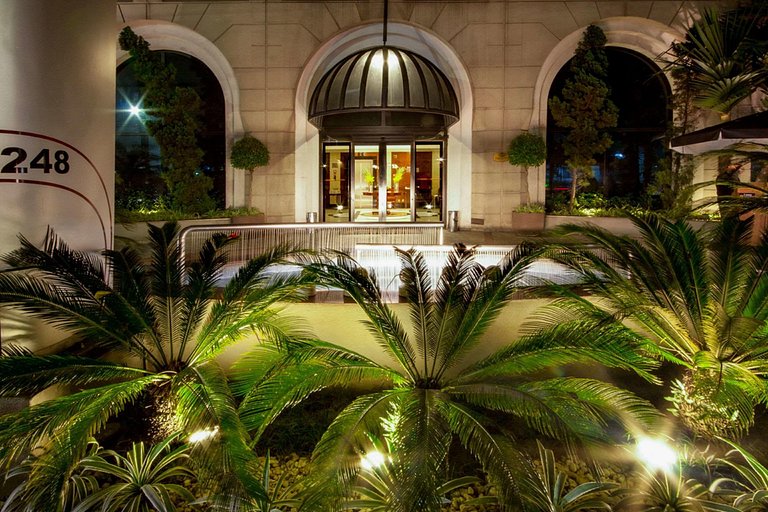 Elegância no Itaim /Cama King/Piscina/Restaurante