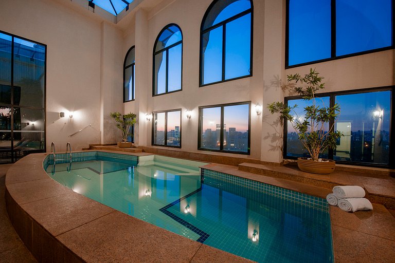 Elegância no Itaim /Cama King/Piscina/Restaurante