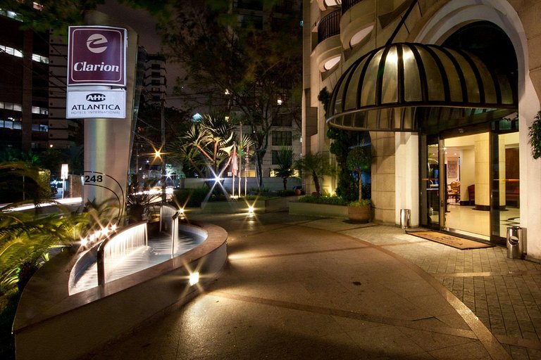 Elegância no Itaim /Cama King/Piscina/Restaurante