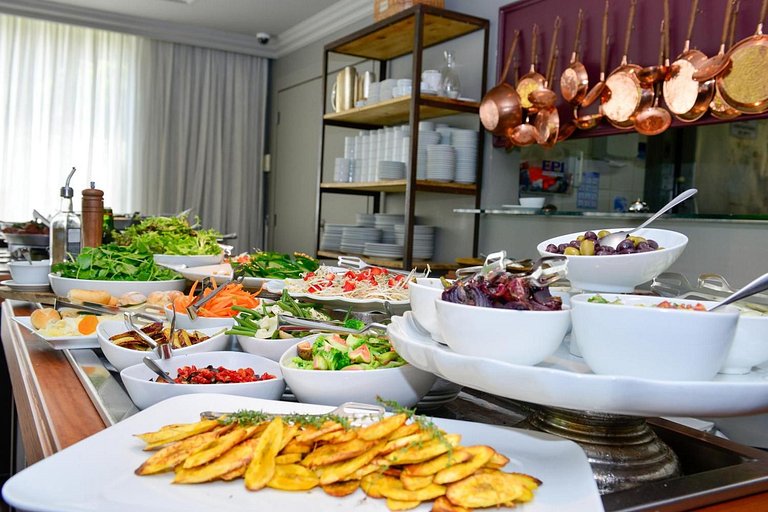 Elegância no Itaim /Cama King/Piscina/Restaurante