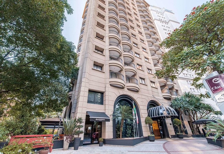 Elegância no Itaim /Cama King/Piscina/Restaurante