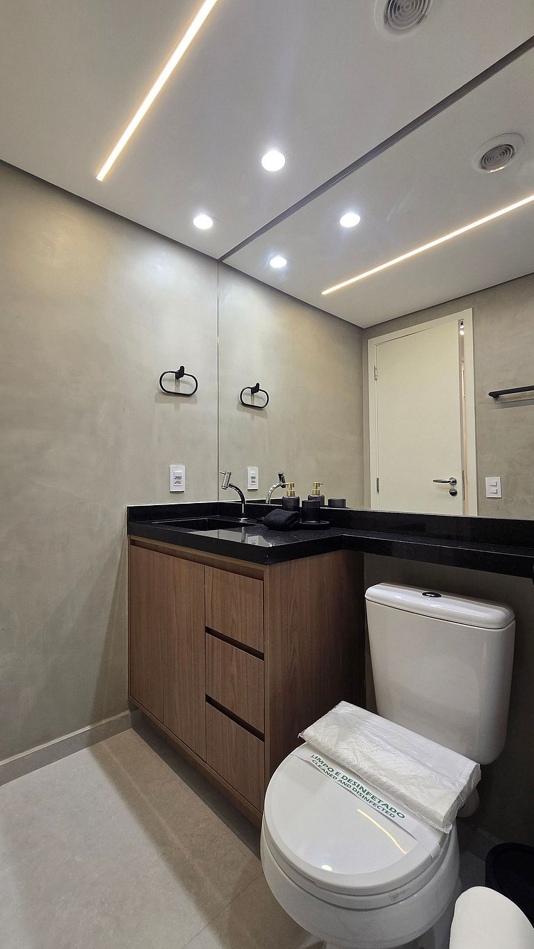 Lindíssimo apt Vila Mariana/ Metrô Paraíso/Piscina