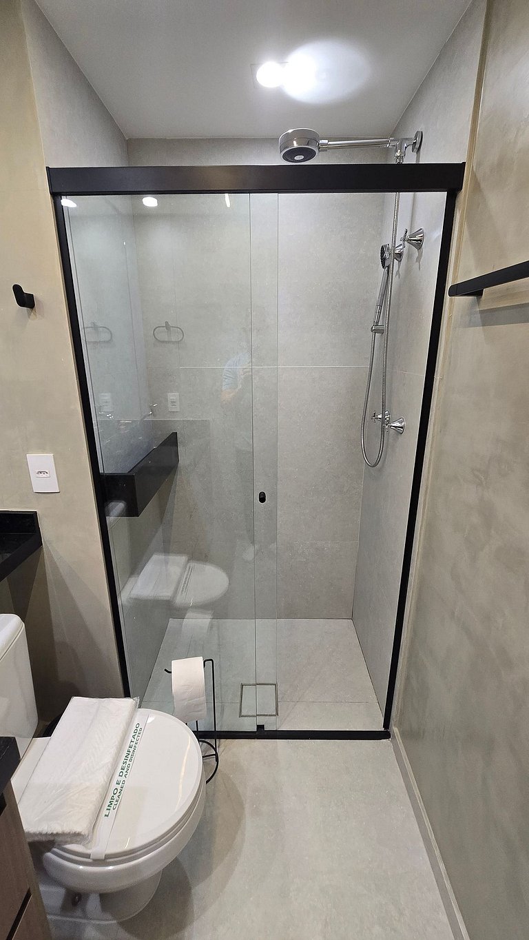 Lindíssimo apt Vila Mariana/ Metrô Paraíso/Piscina