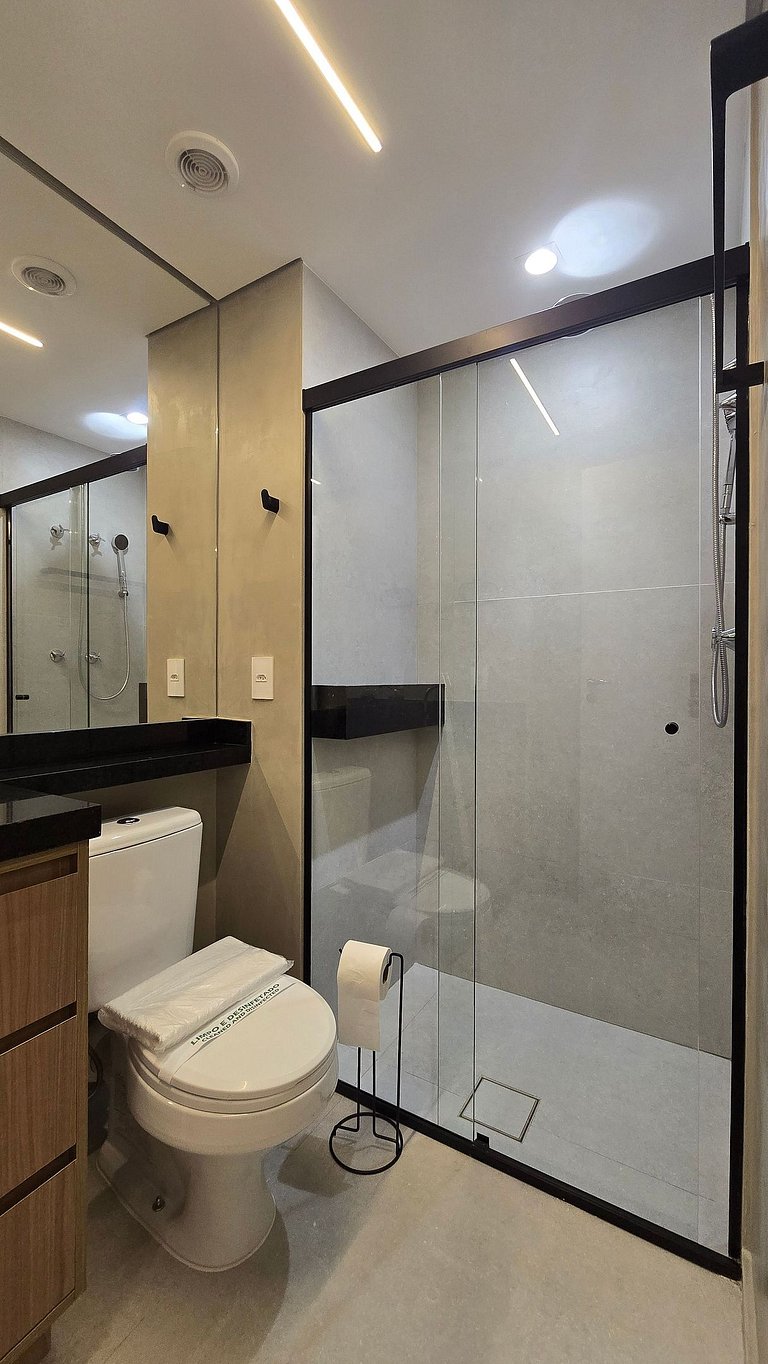 Lindíssimo apt Vila Mariana/ Metrô Paraíso/Piscina