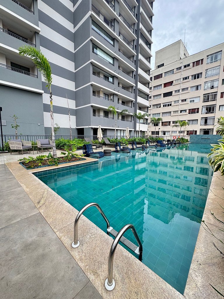 Lindíssimo apt Vila Mariana/ Metrô Paraíso/Piscina